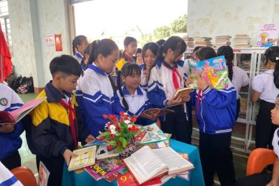 BÀI GIỚI THIỆU SÁCH HƯỞNG ỨNG TUẦN LỄ HỌC TẬP SUỐT ĐỜI: TUYỂN TẬP VĂN THƠ HỒ CHÍ MINH